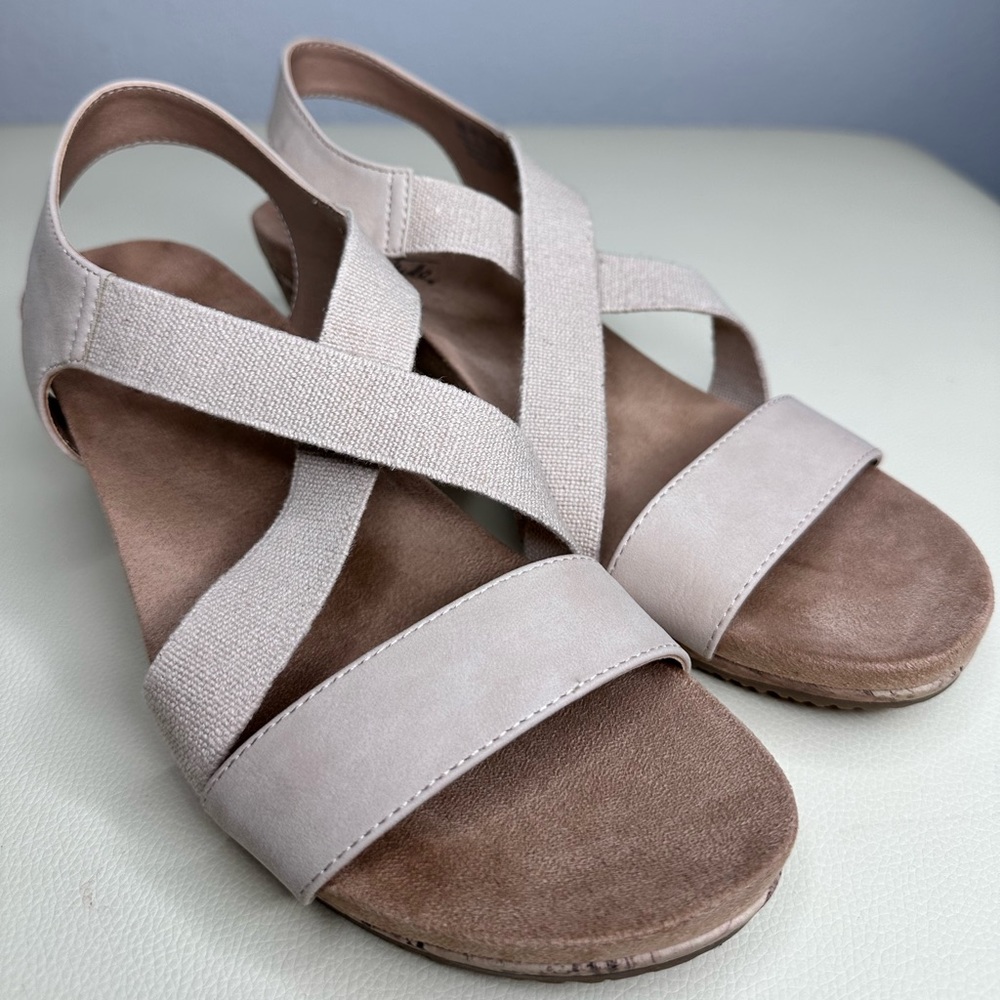 Life Stride Platform Wedge Sandals Heels Womens Size 9.5 Strap Cork.  (L67)